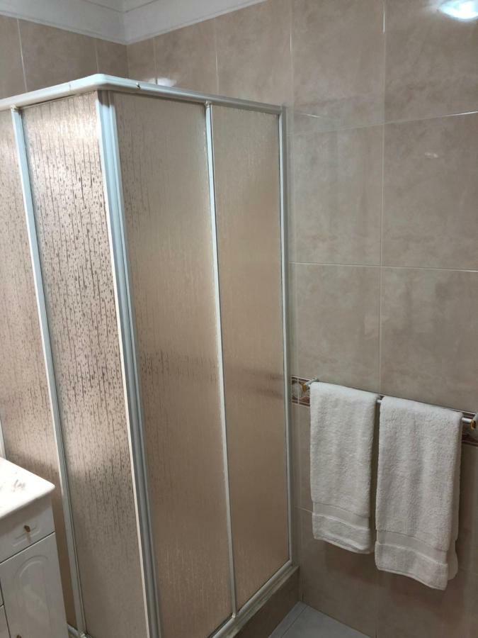 Olinda'S 2 Bedroom Apartment Lagos Kültér fotó